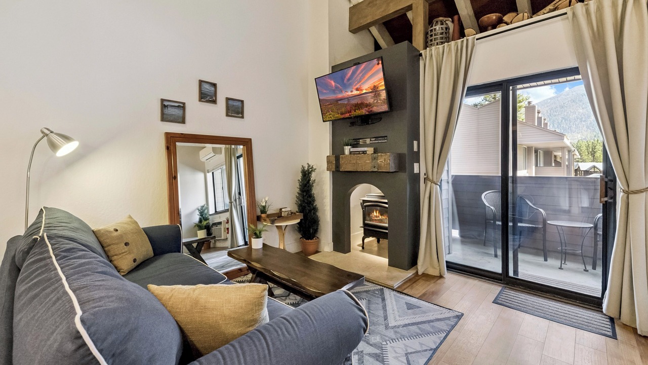 Photo of Livingroom in South Lake Tahoe