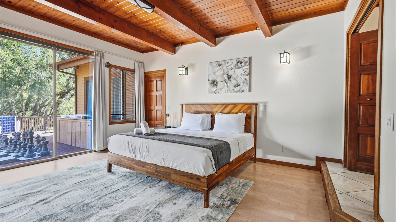 Photo of Bedroom in Yosemite Forks