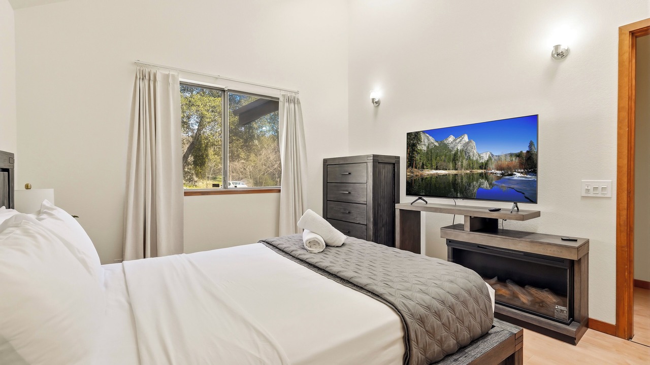 Photo of Bedroom in Yosemite Forks