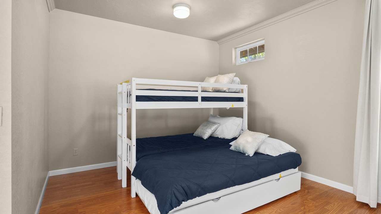 Photo of Bedroom in Coarsegold
