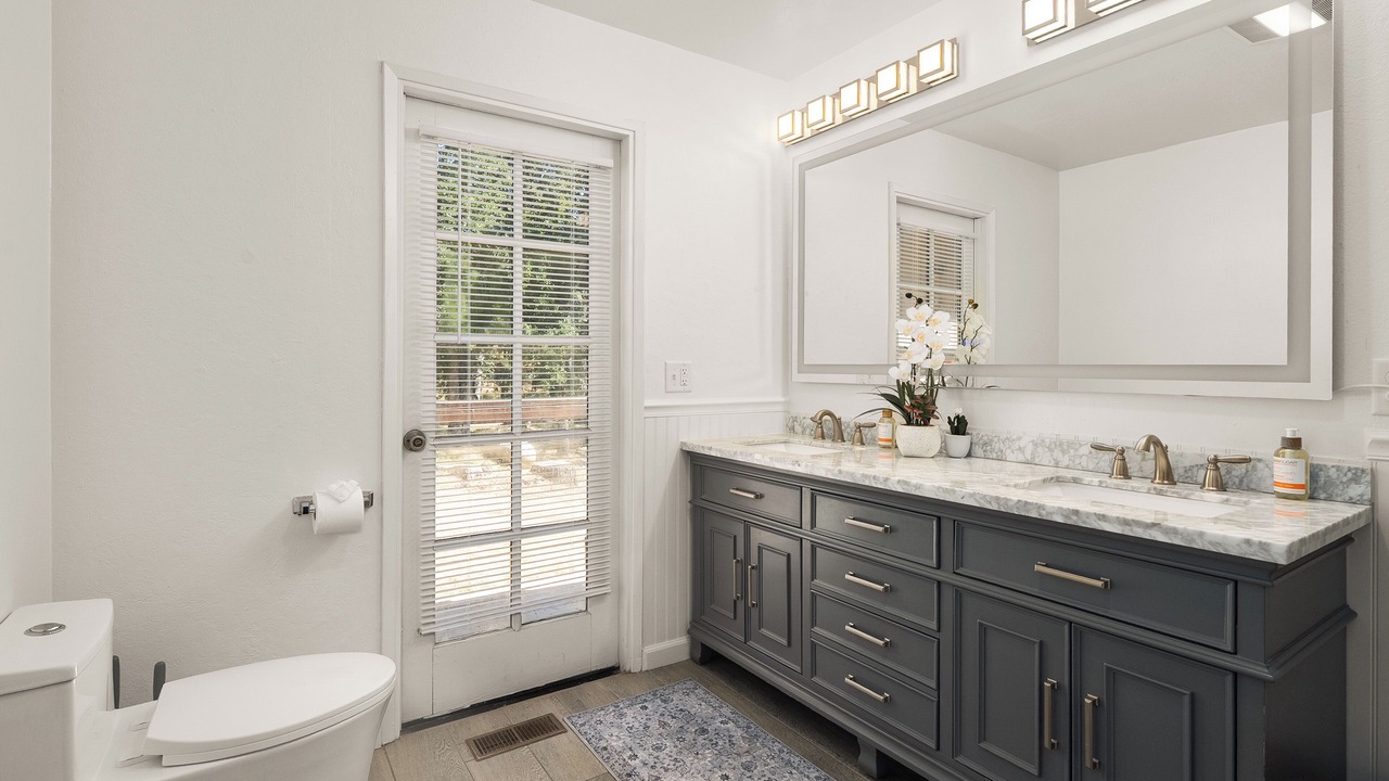 Photo of Bathroom in Coarsegold