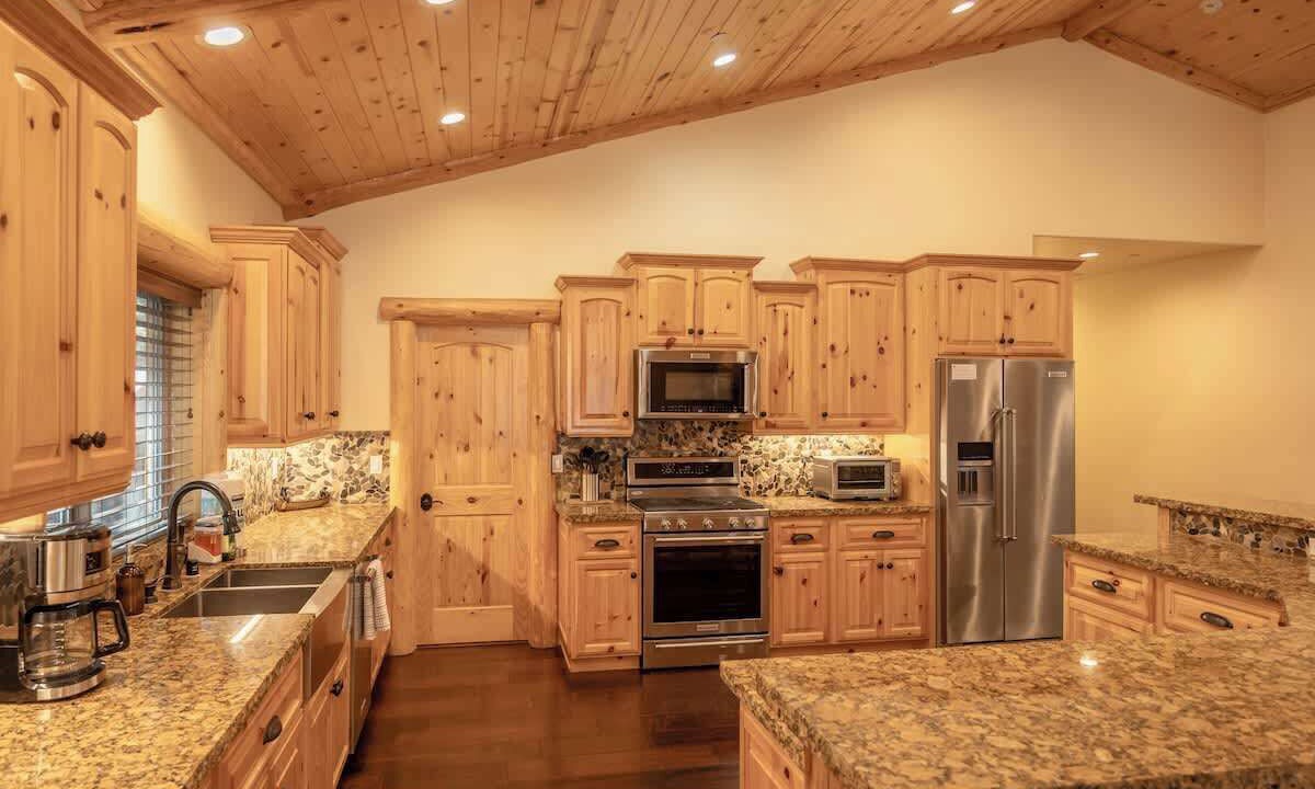 Photo of Kitchen in Summit Estates