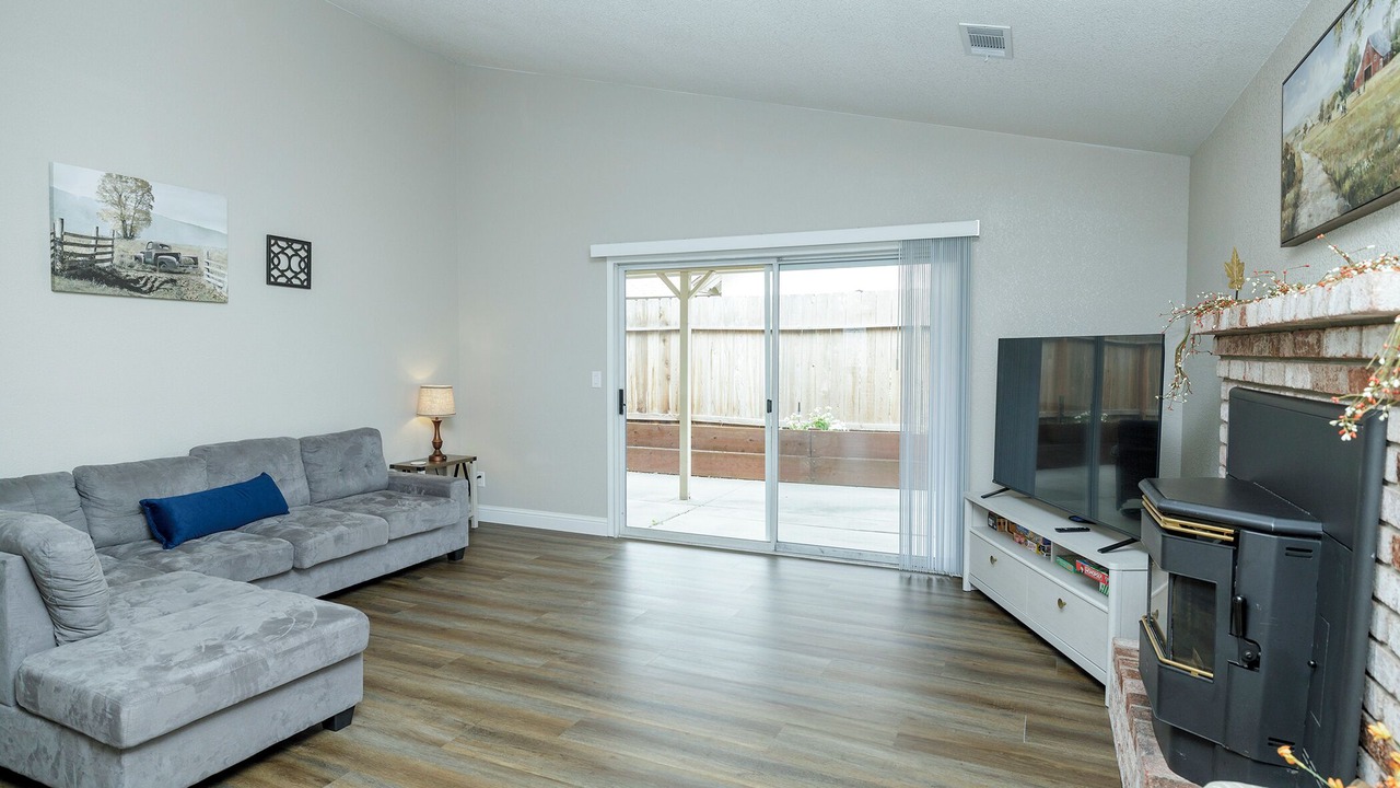 Photo of Livingroom in Turlock