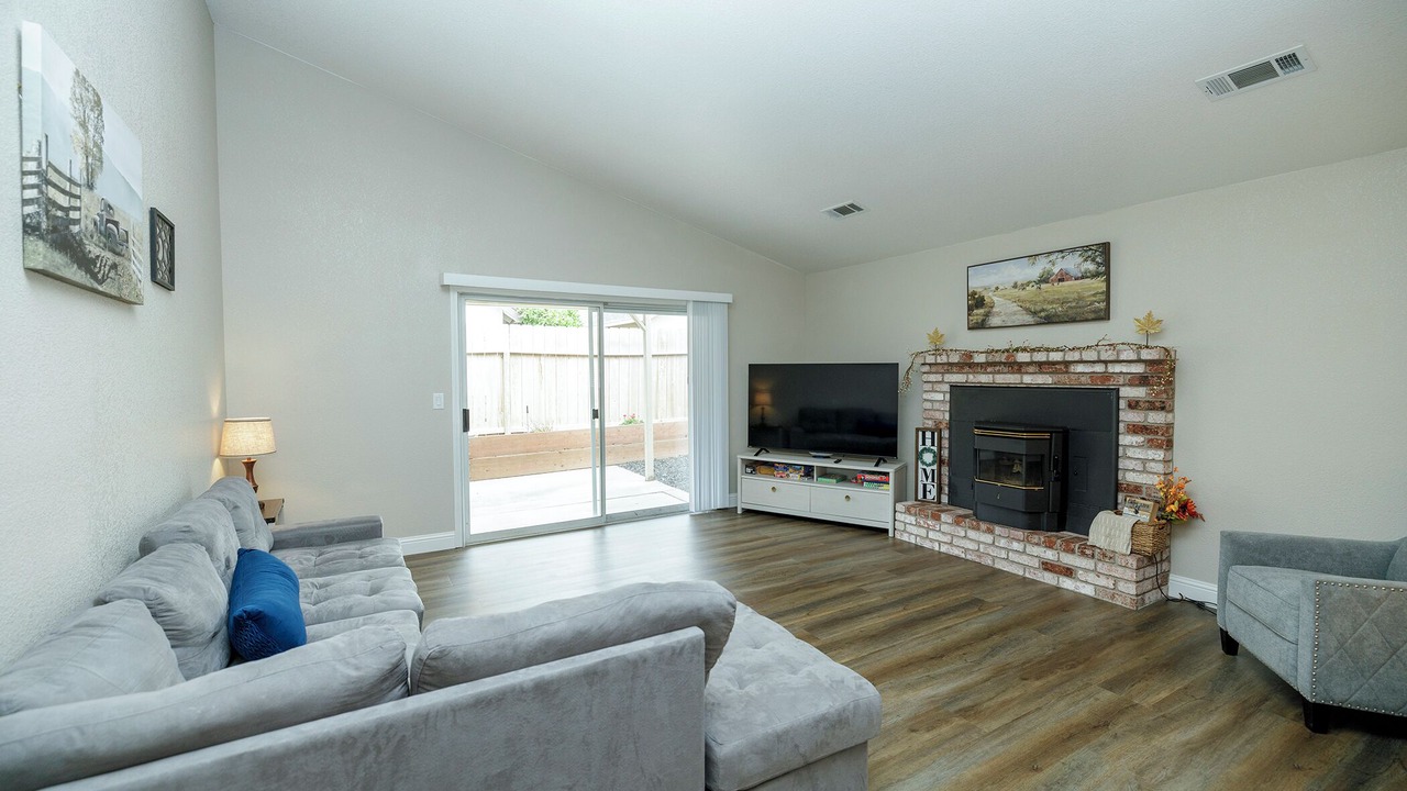 Photo of Livingroom in Turlock