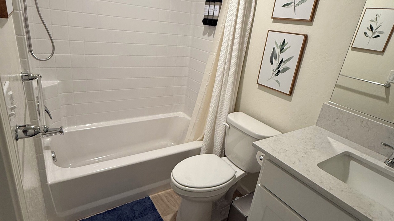 Photo of Bathroom in Hanford