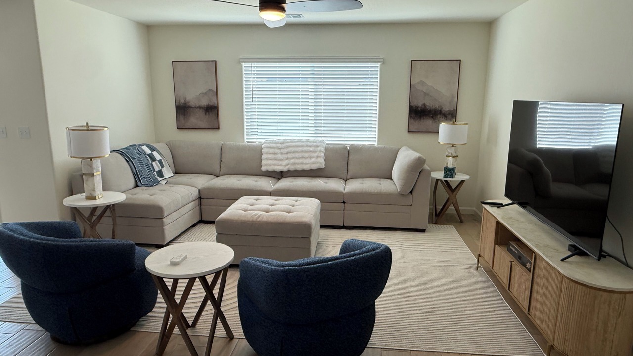 Photo of Livingroom in Hanford