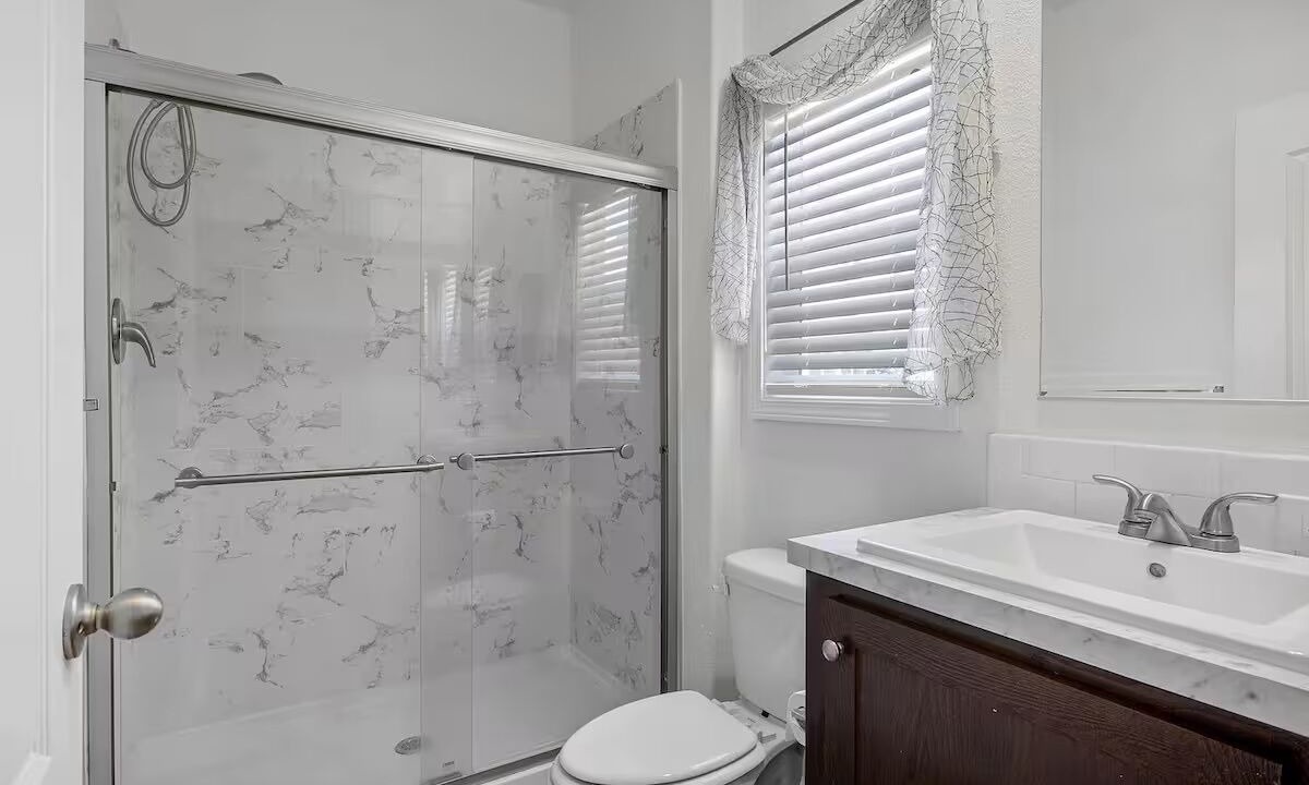 Photo of Bathroom in Tennyson - Alquire
