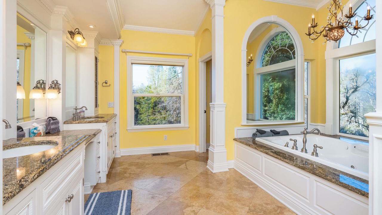 Photo of Bathroom in Coarsegold