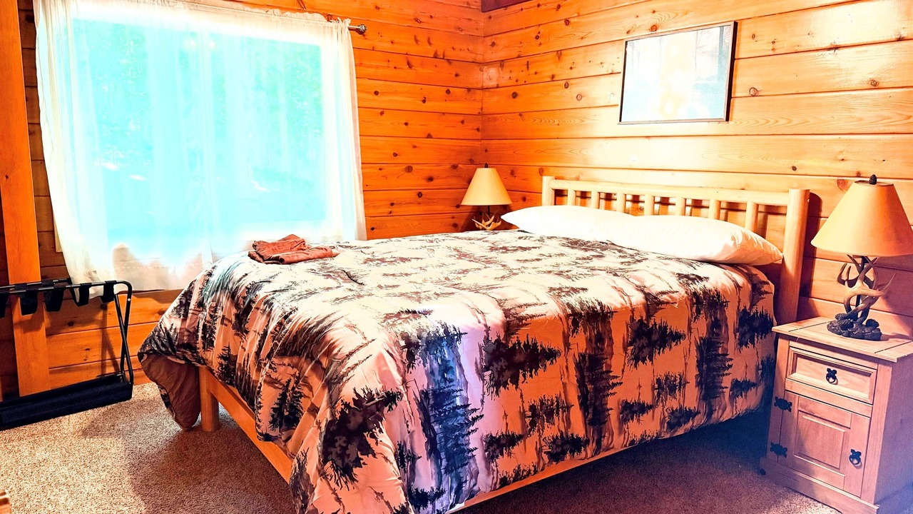 Photo of Bedroom in Cold Springs