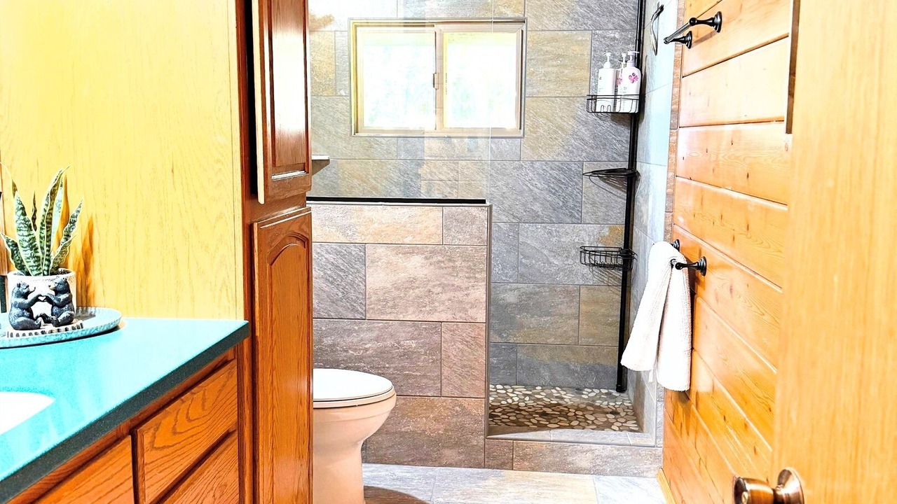 Photo of Bathroom in Cold Springs