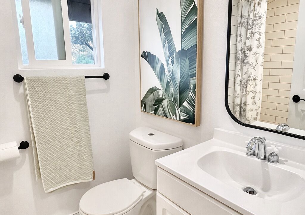 Photo of Bathroom in Corona