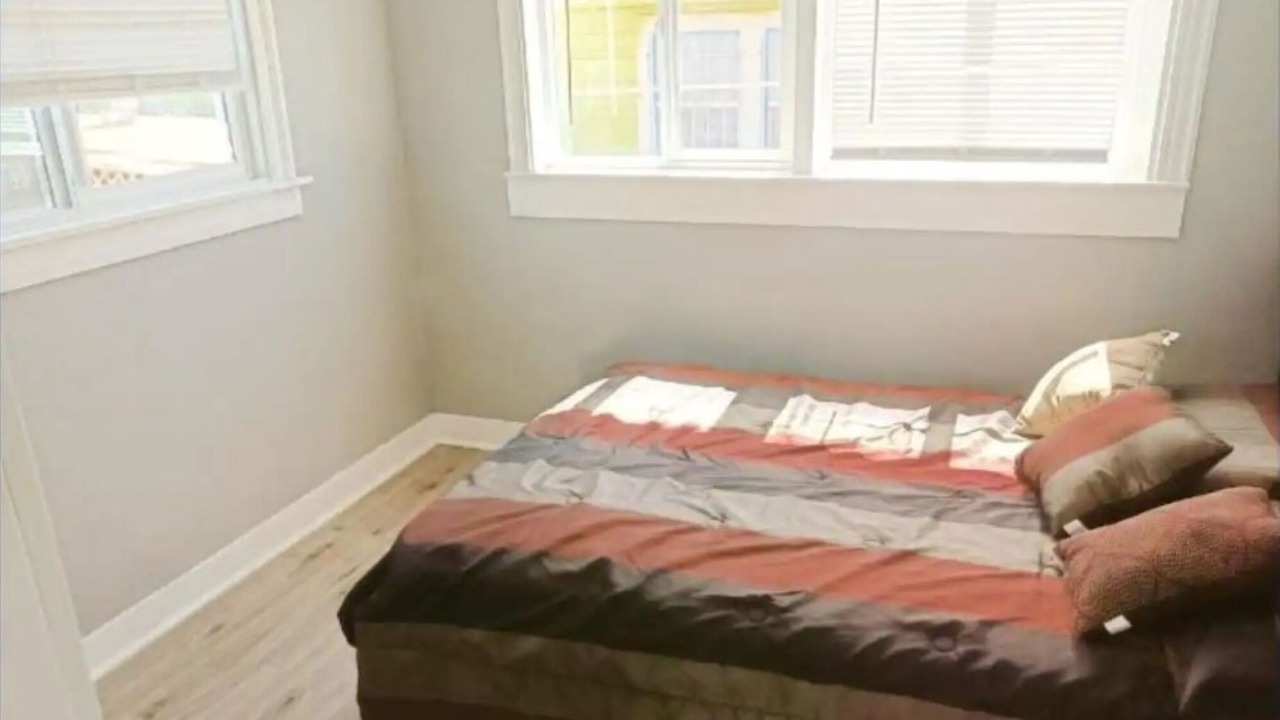 Photo of Bedroom in Oakland