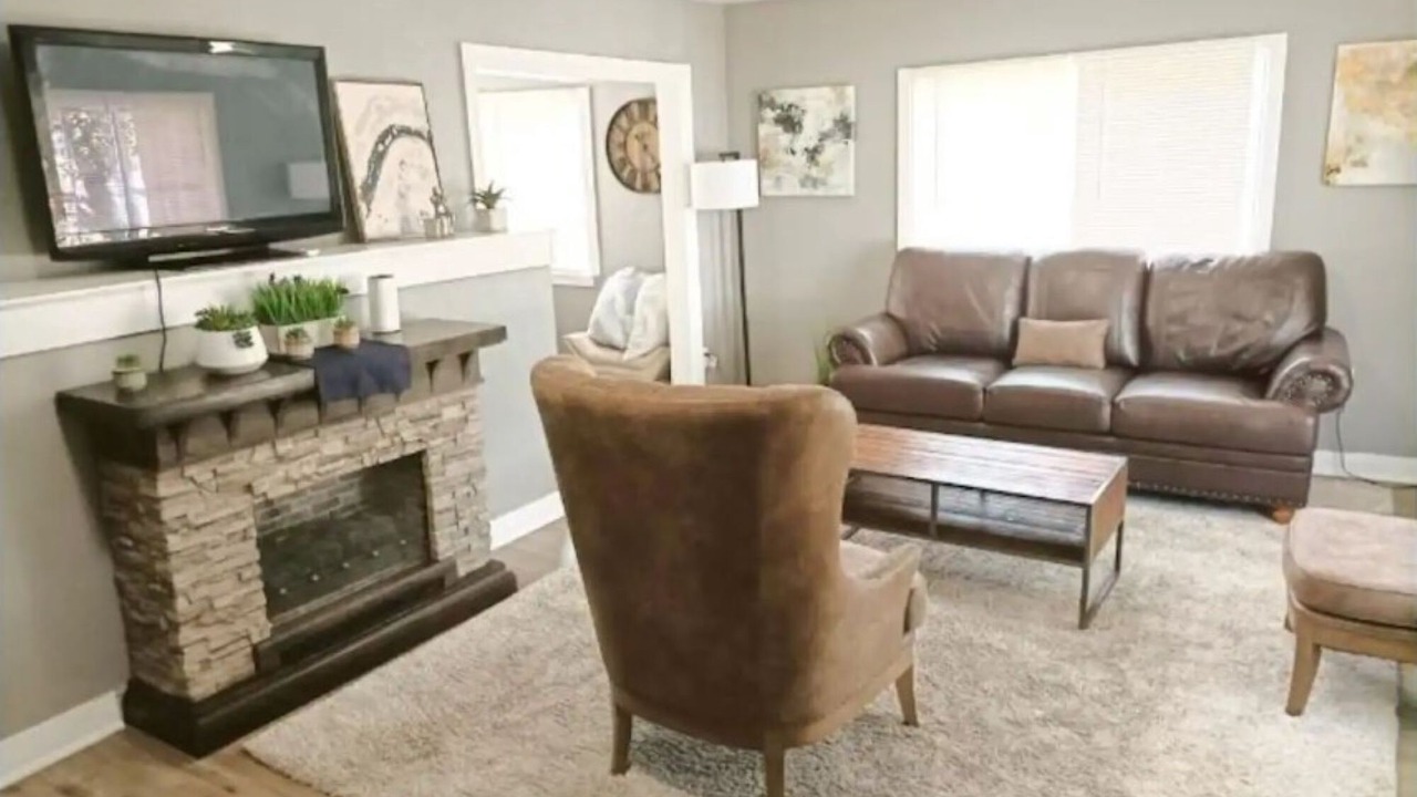 Photo of Livingroom in Oakland