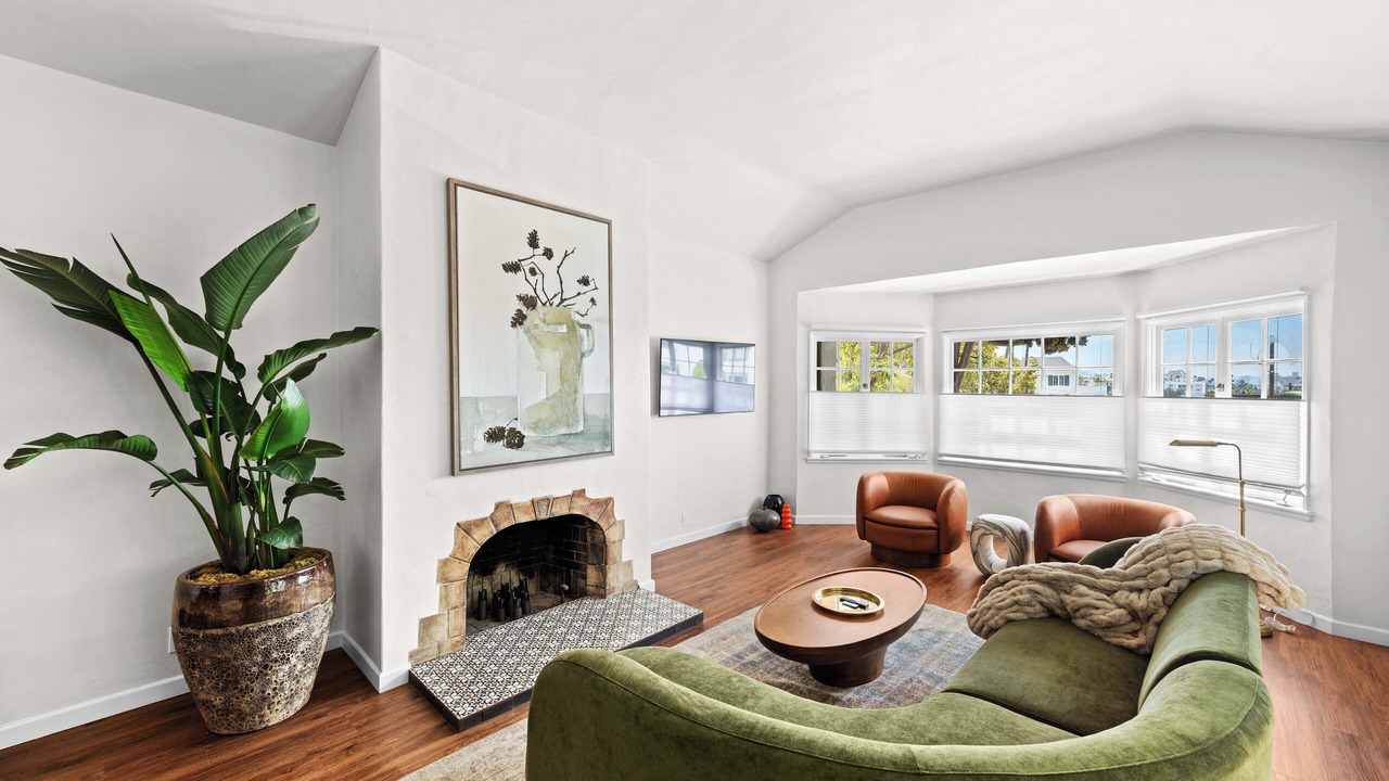 Photo of Bedroom in Hollywood Hills West