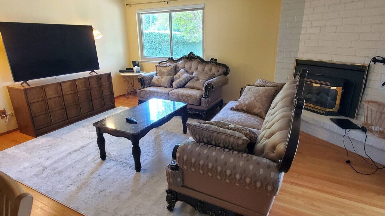 Photo of Livingroom in Davis