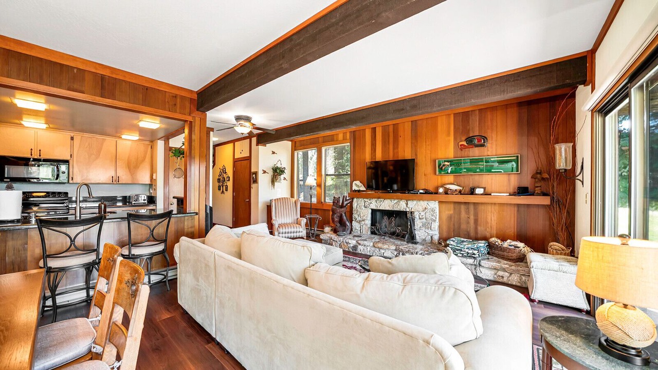 Photo of Livingroom in Graeagle