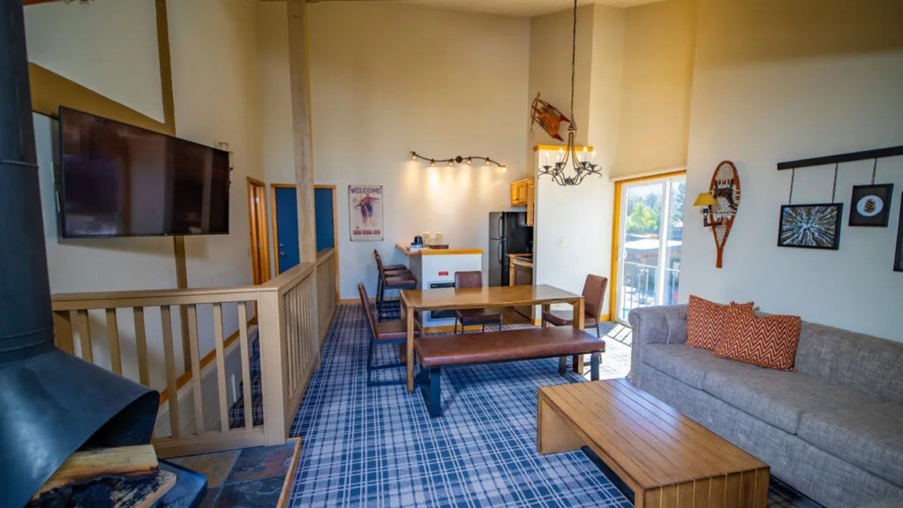 Photo of Livingroom in Mammoth Lakes