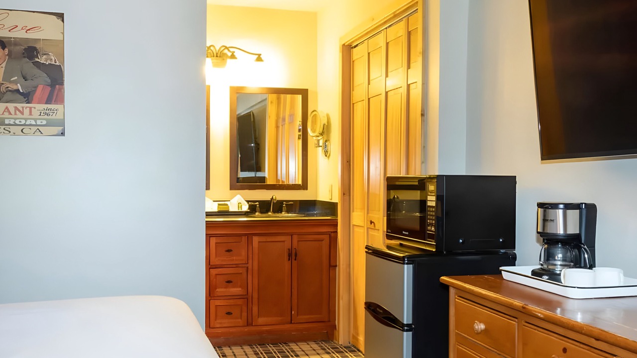 Photo of Bedroom in Mammoth Lakes