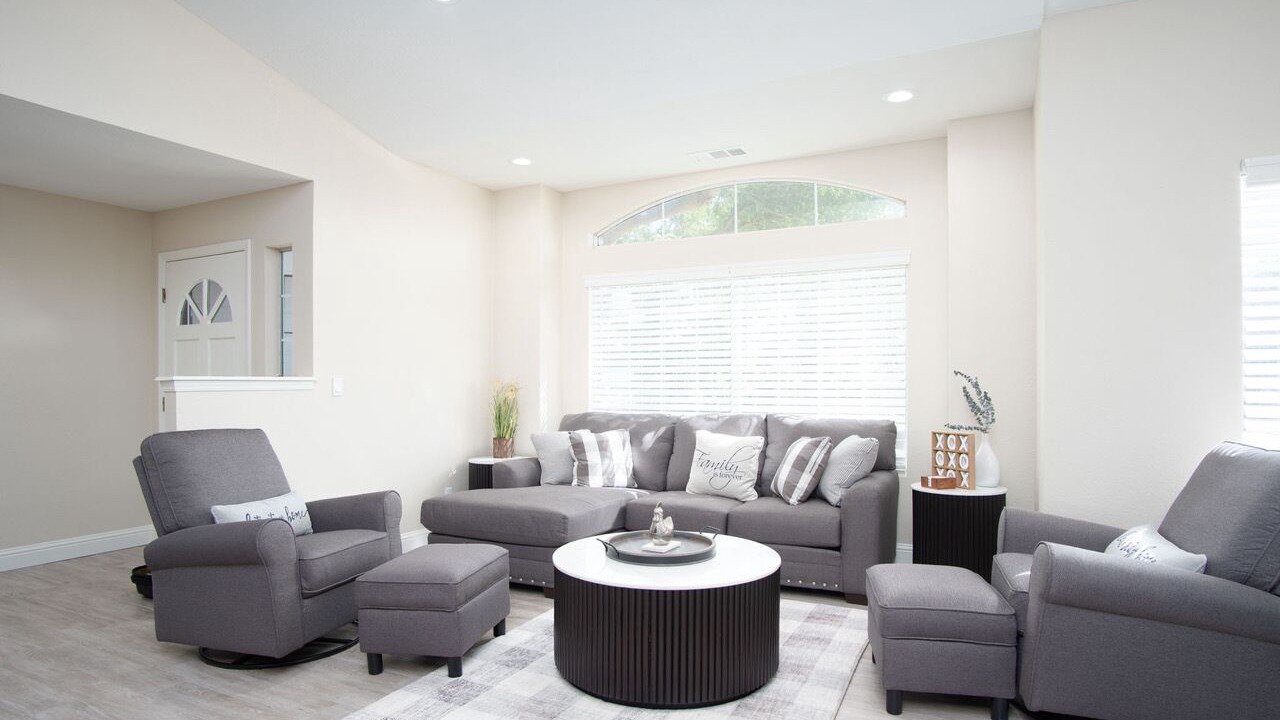 Photo of Livingroom in Springville