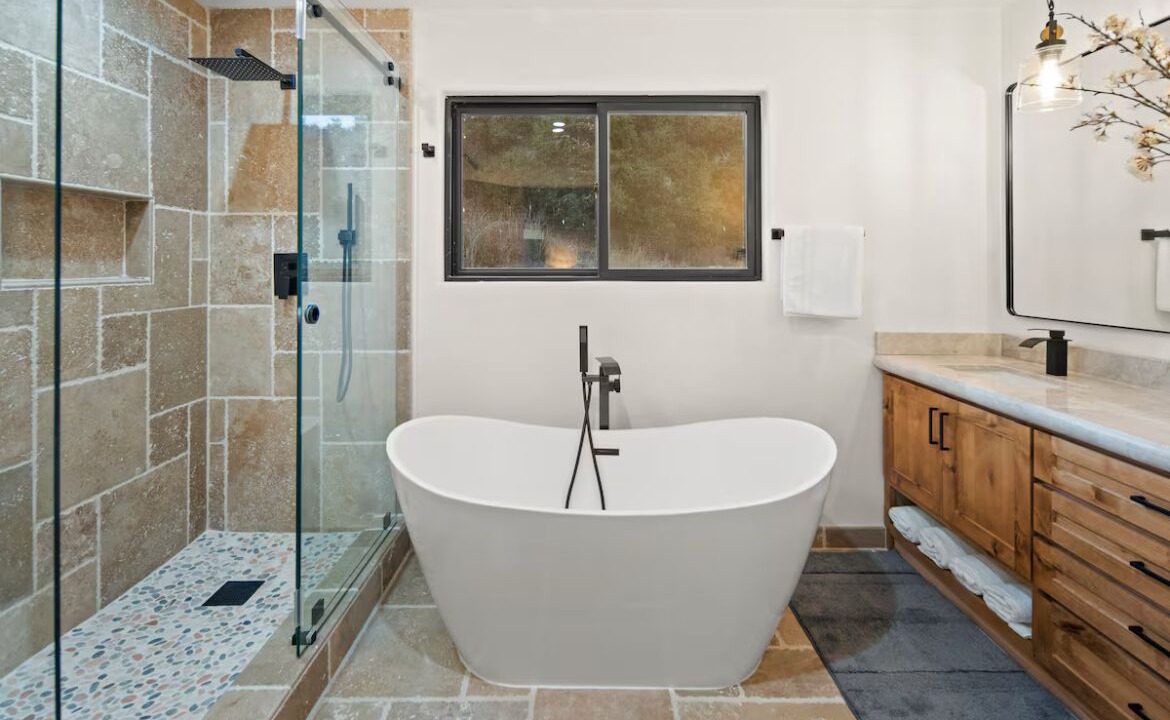 Photo of Bathroom in Salinas