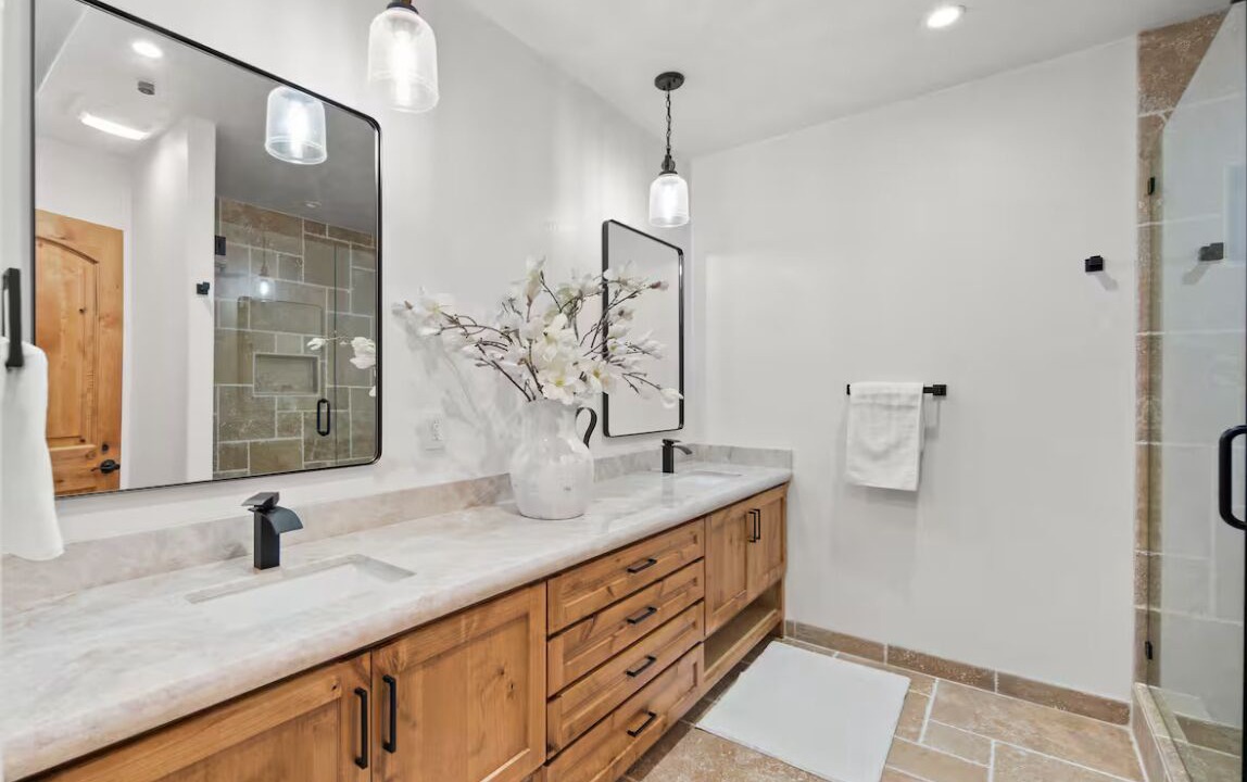 Photo of Bathroom in Salinas