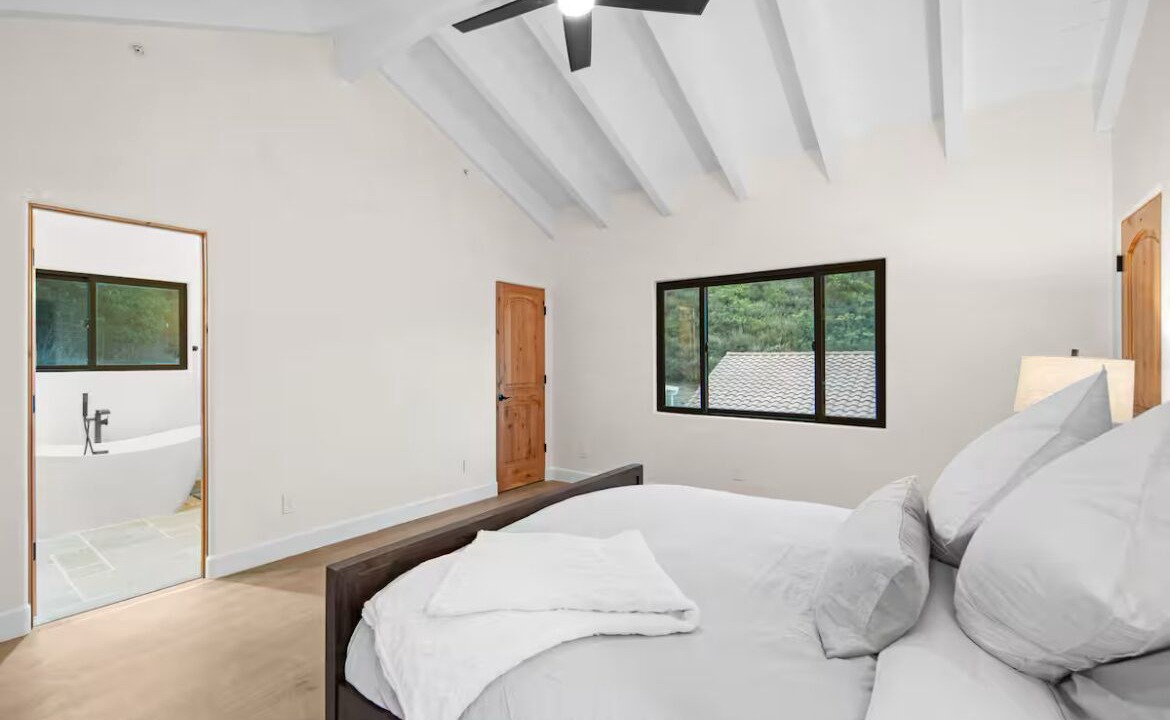 Photo of Bedroom in Salinas