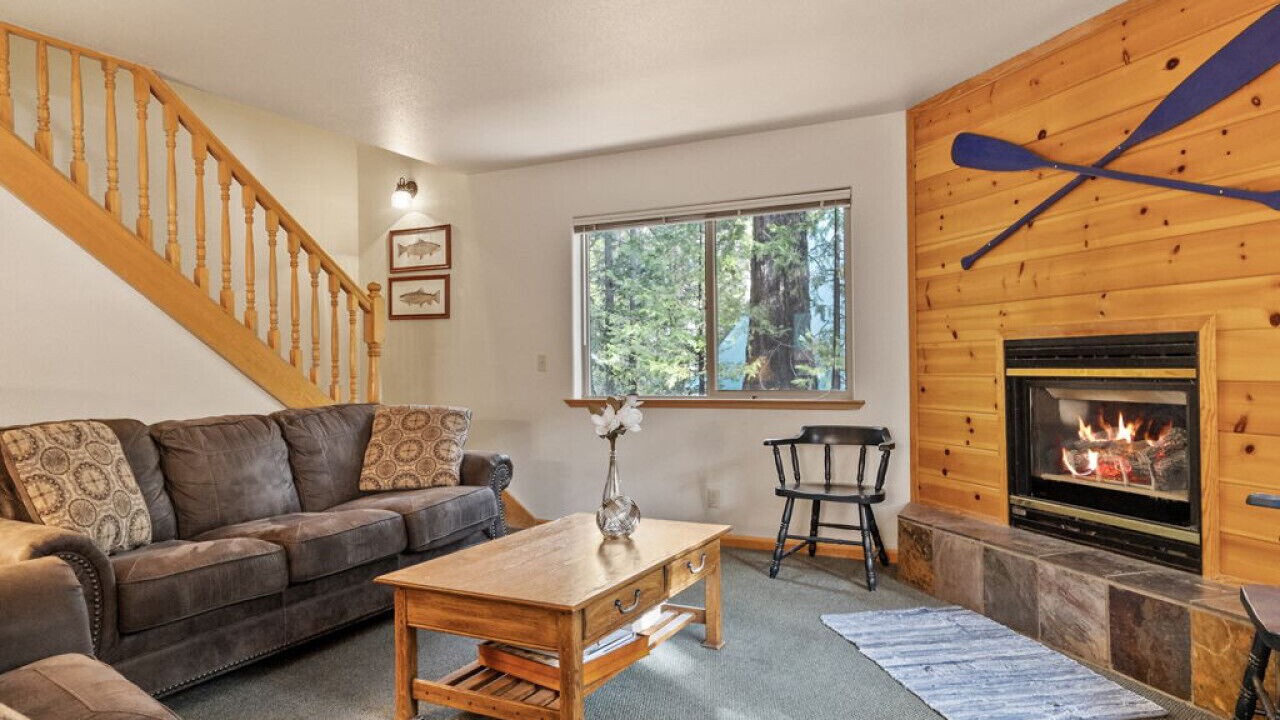 Photo of Livingroom in Strawberry