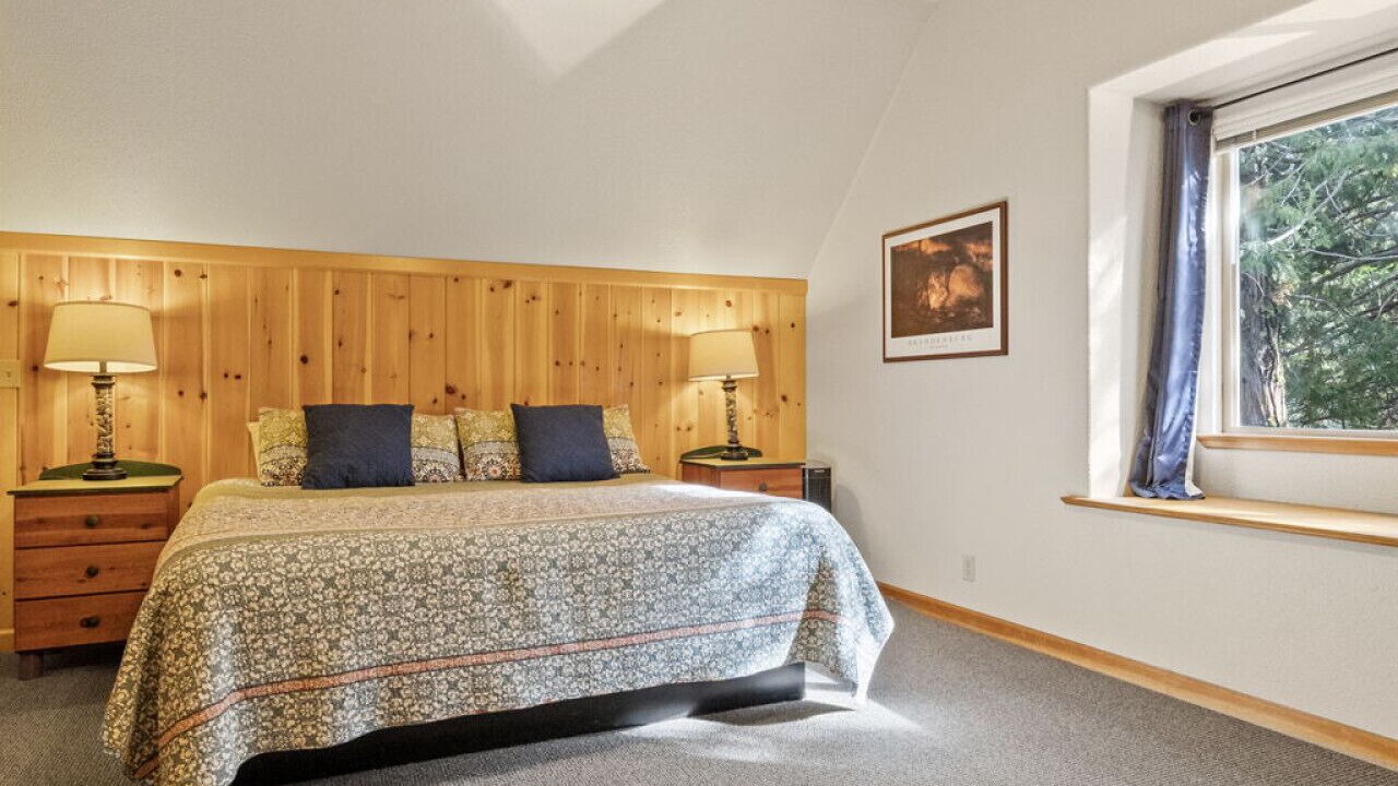 Photo of Bedroom in Strawberry