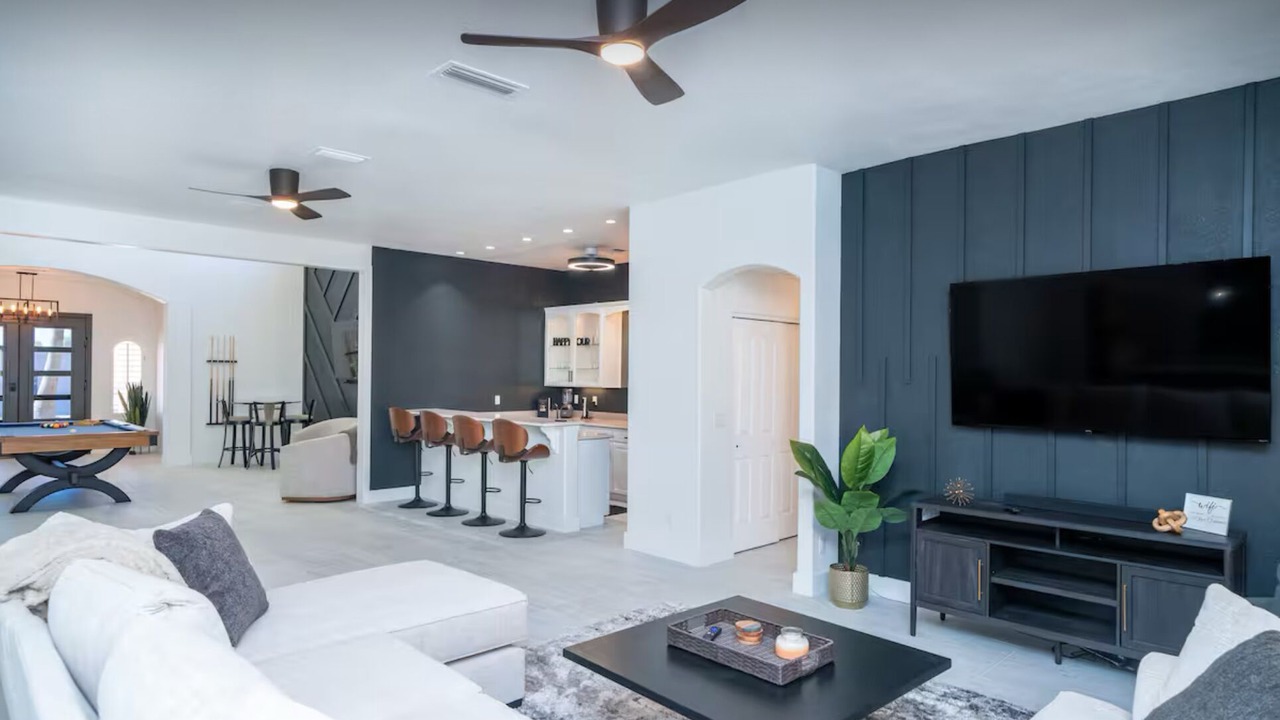 Photo of Livingroom in Residential Estates