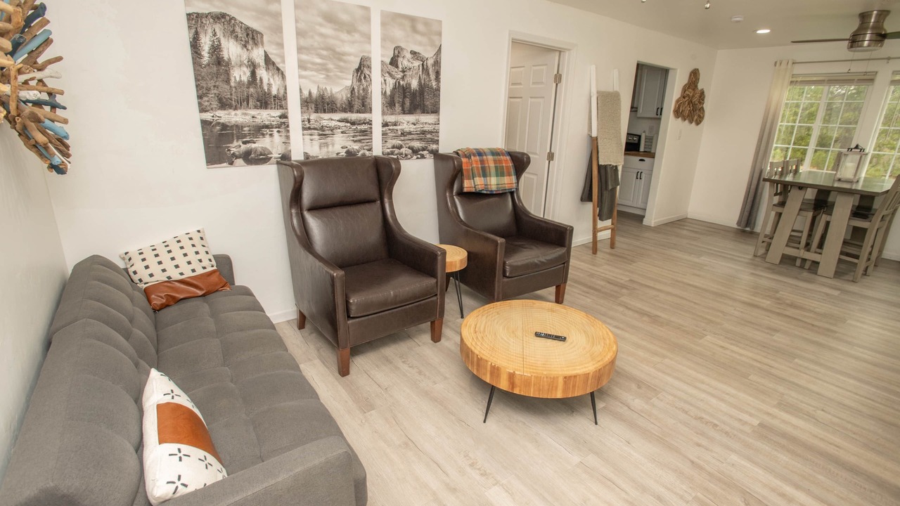 Photo of Livingroom in Groveland