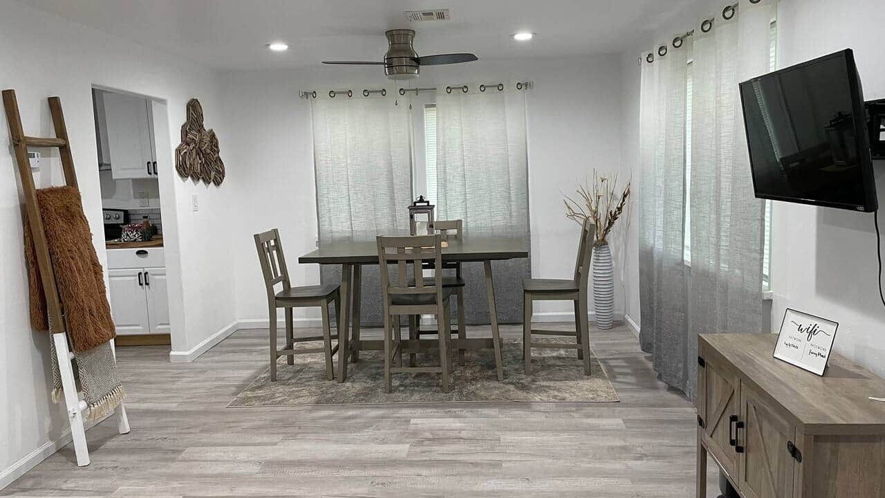 Photo of Bedroom in Groveland