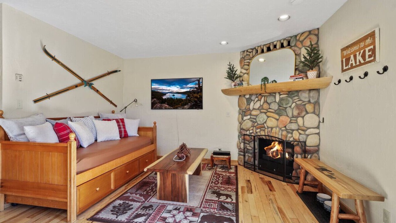 Photo of Livingroom in Tahoe Village