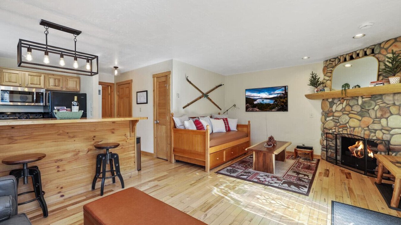 Photo of Livingroom in Tahoe Village