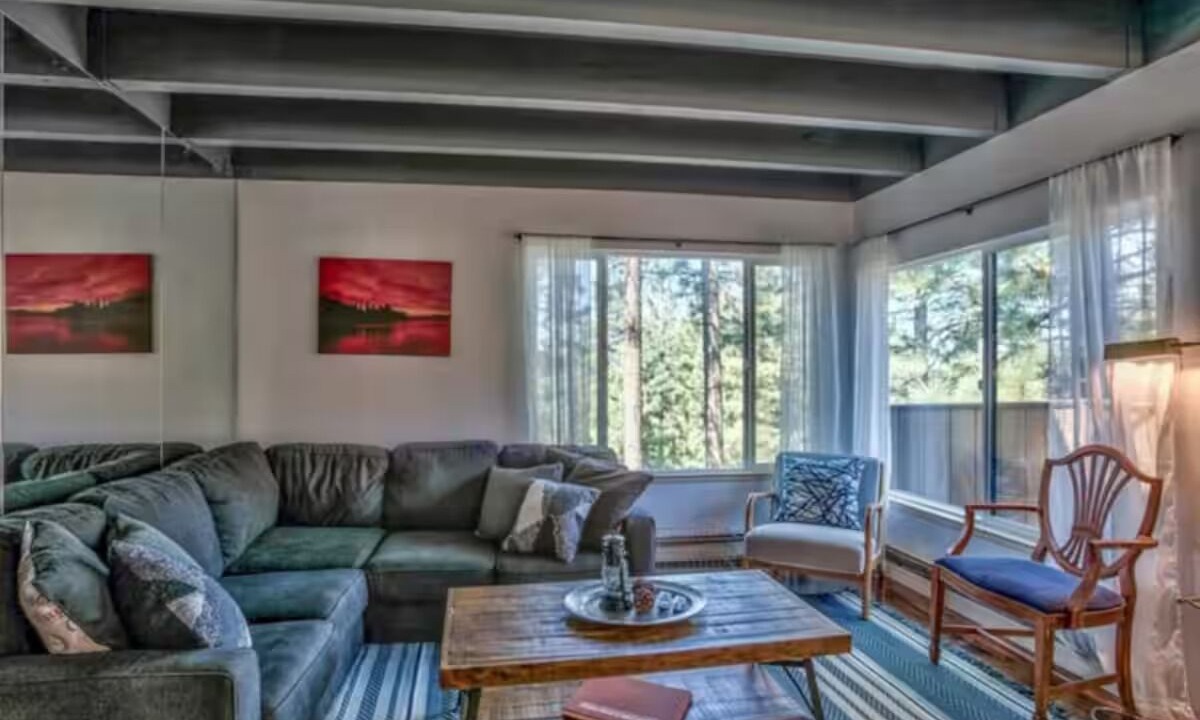 Photo of Livingroom in Zephyr Cove