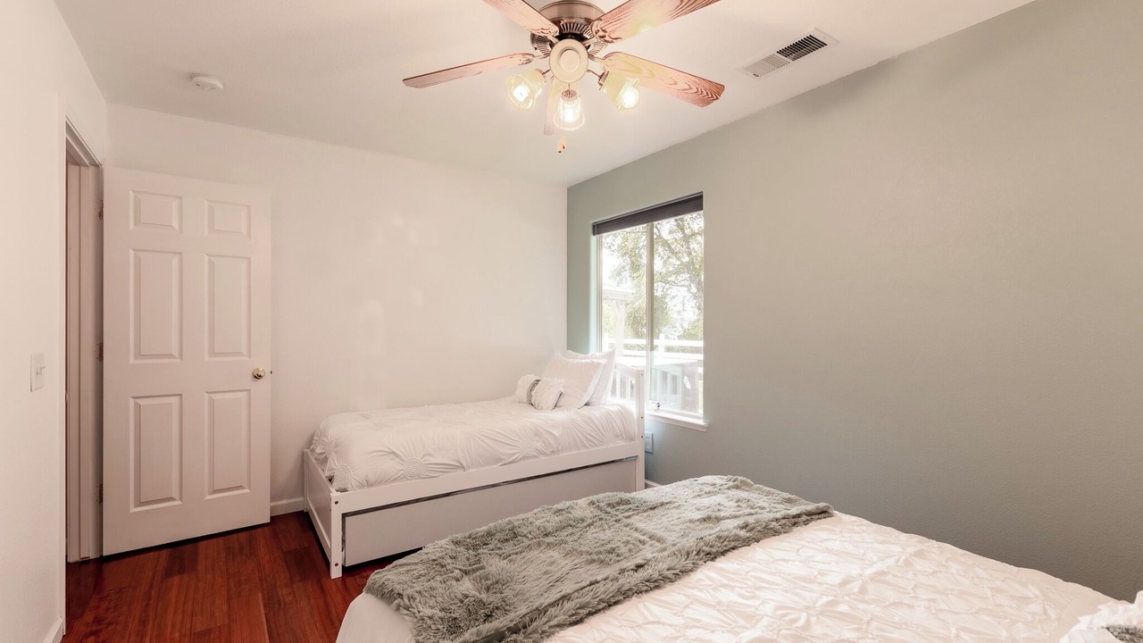 Photo of Bedroom in Oakhurst