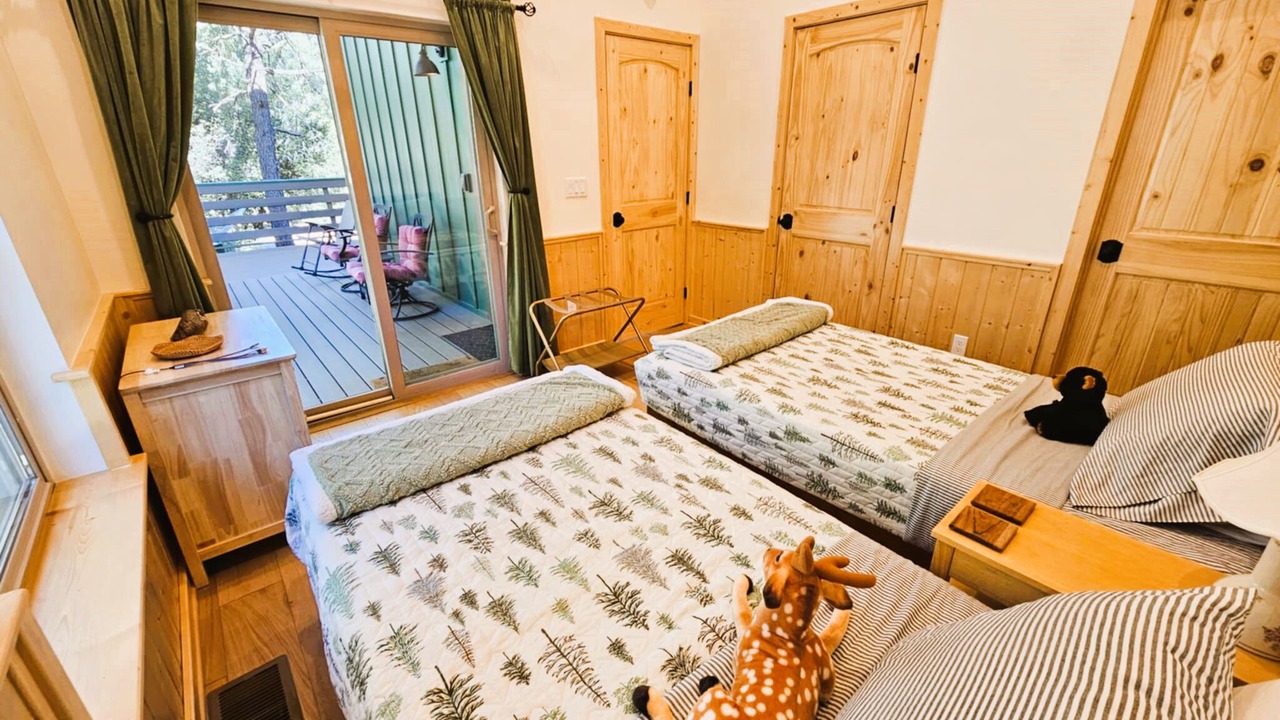 Photo of Bedroom in Pine Mountain Club