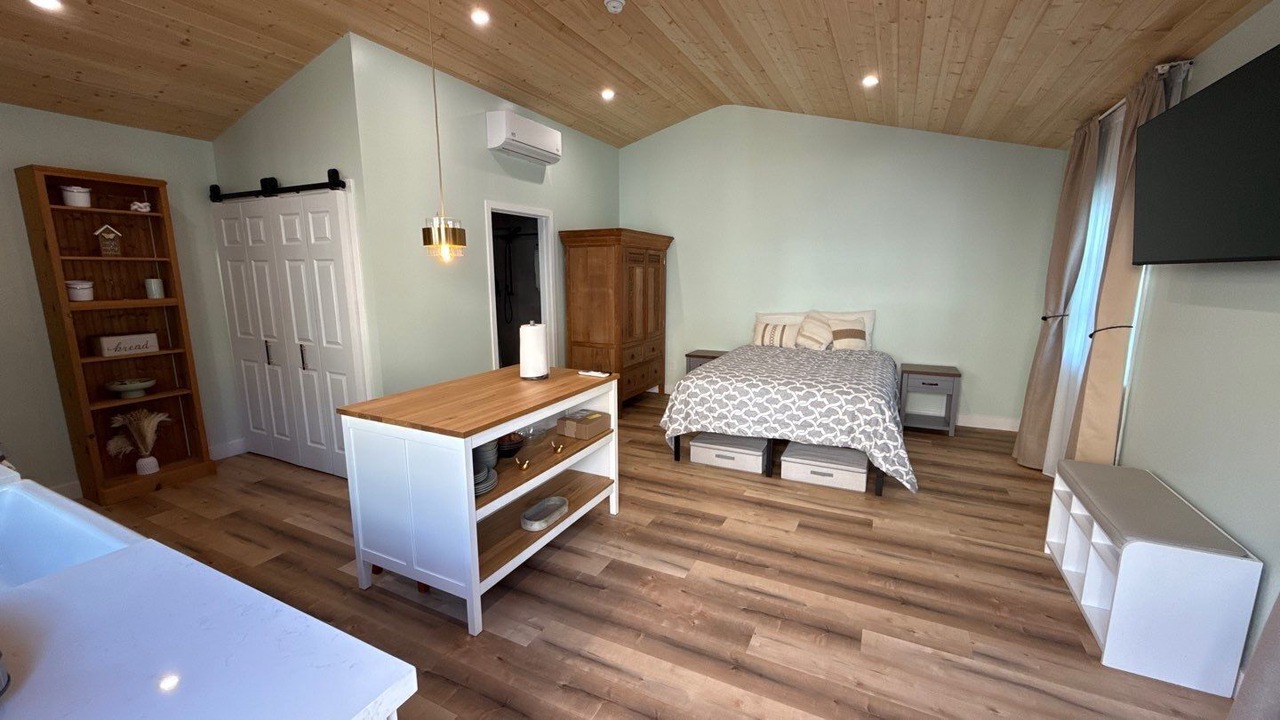 Photo of Bedroom in Lomita