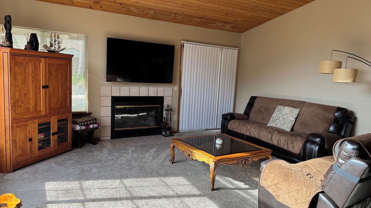 Photo of Livingroom in Three Rivers