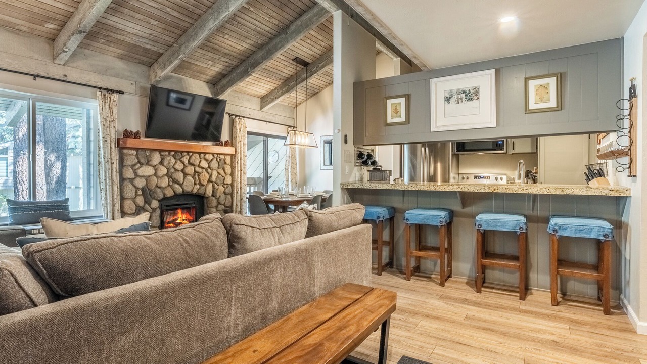 Photo of Livingroom in Mammoth Lakes