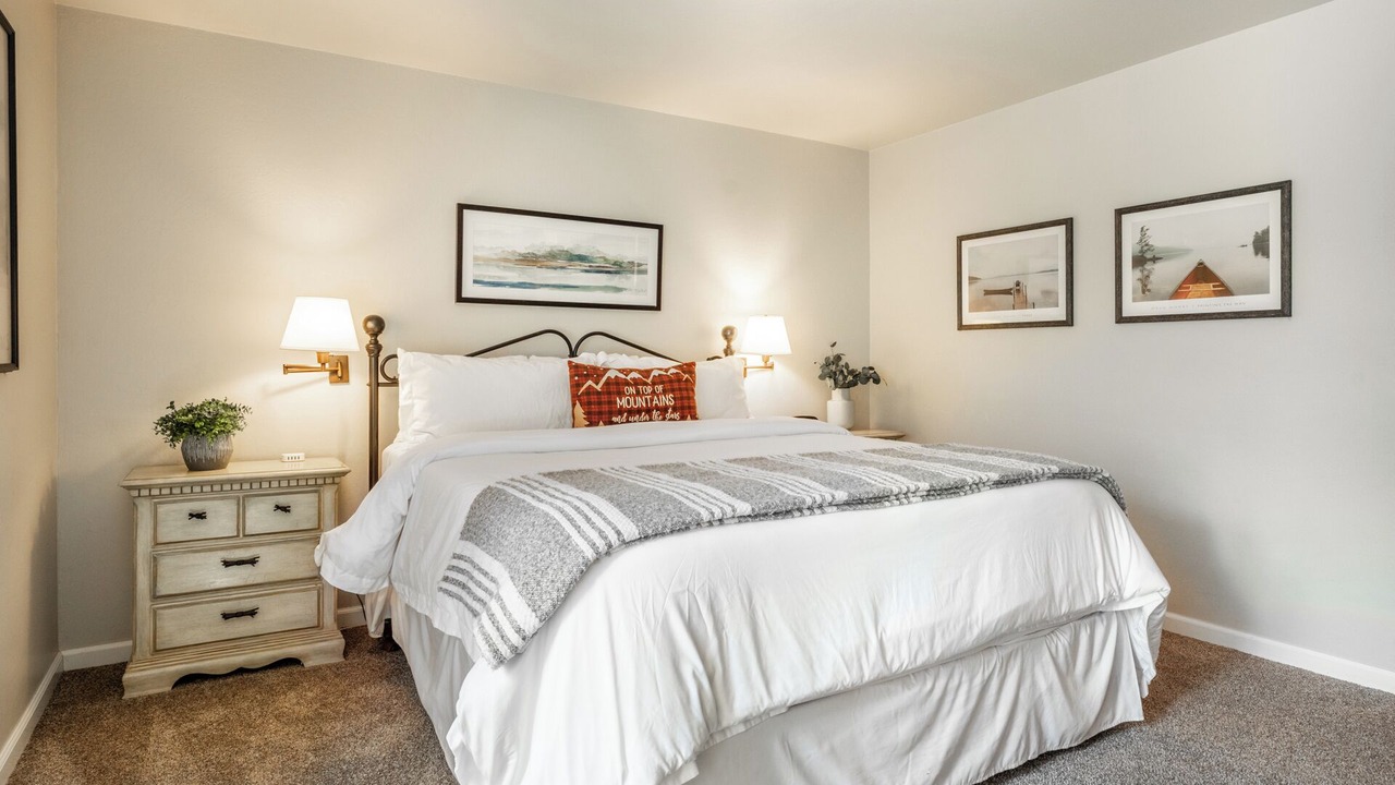 Photo of Bedroom in Mammoth Lakes