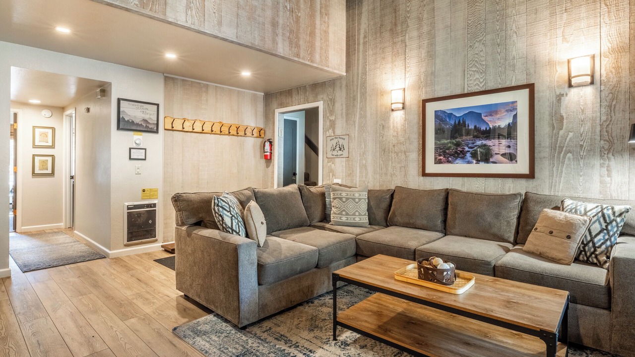 Photo of Livingroom in Mammoth Lakes