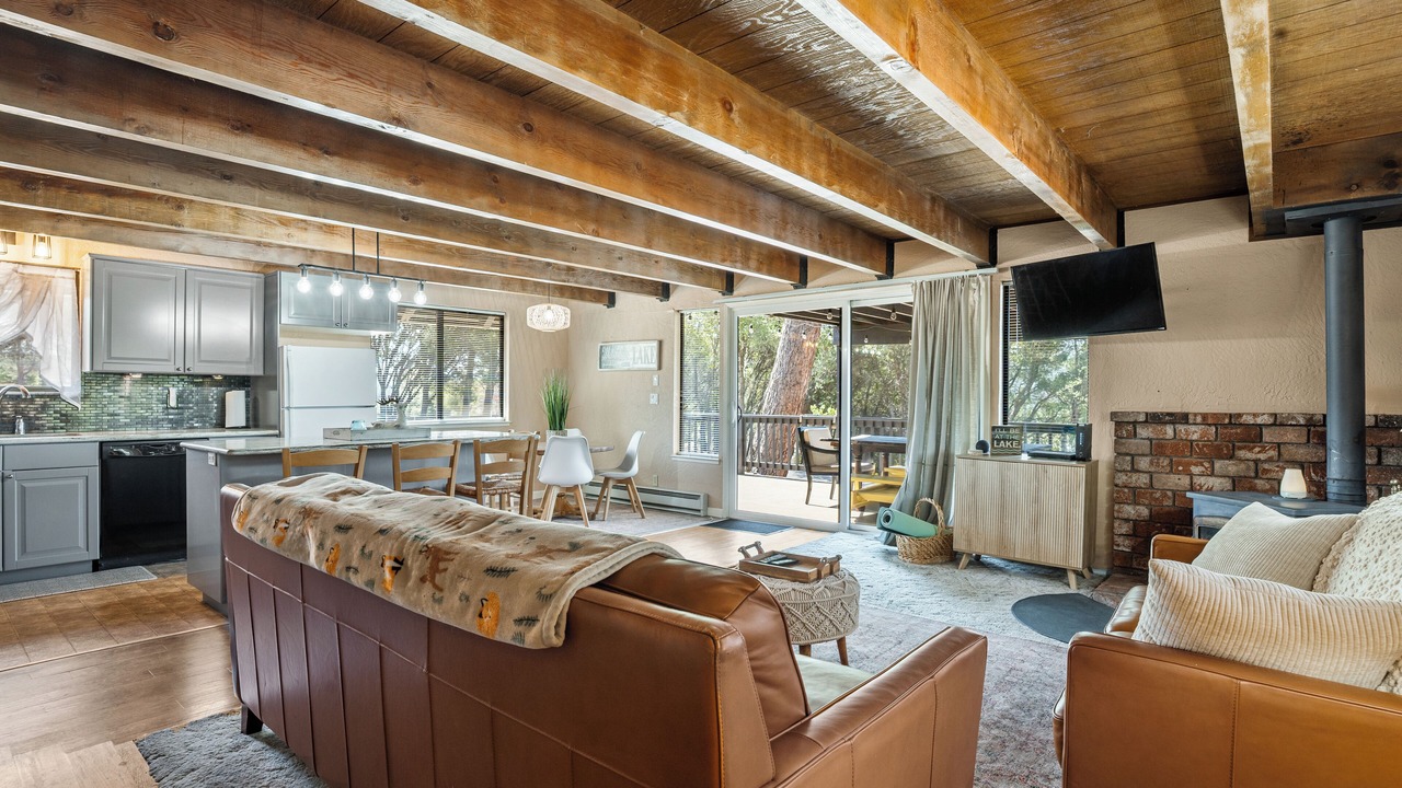 Photo of Livingroom in Groveland