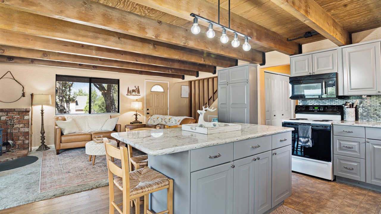Photo of Kitchen in Groveland