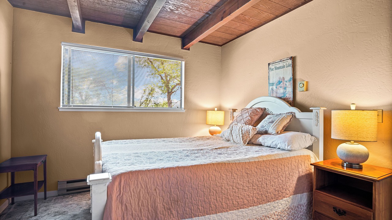 Photo of Bedroom in Groveland