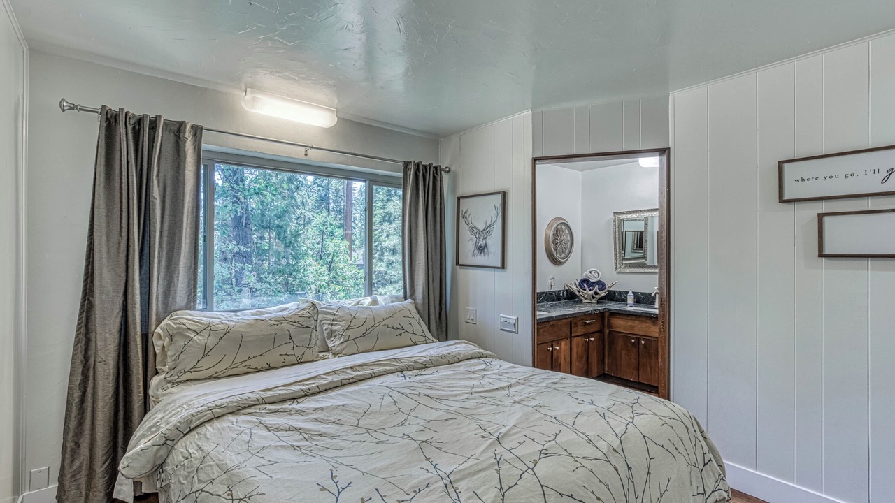 Photo of Bedroom in Sierra Cedars