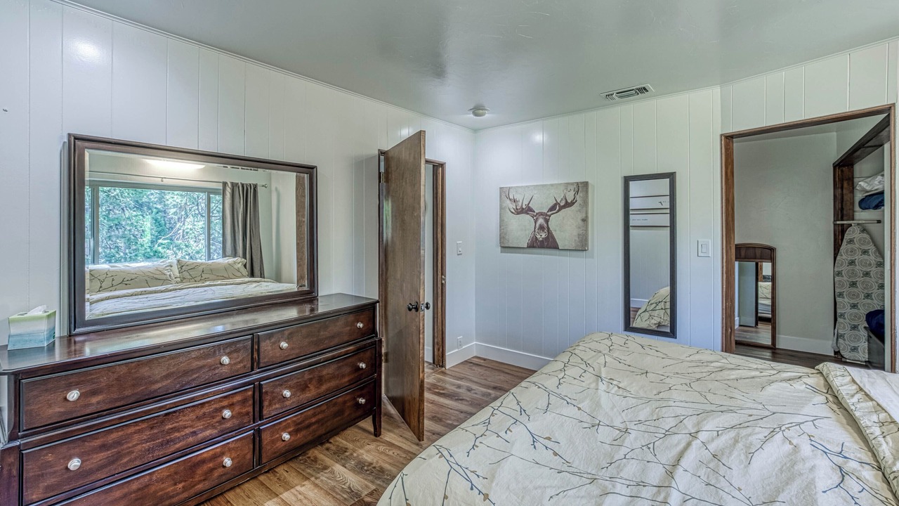 Photo of Bedroom in Sierra Cedars