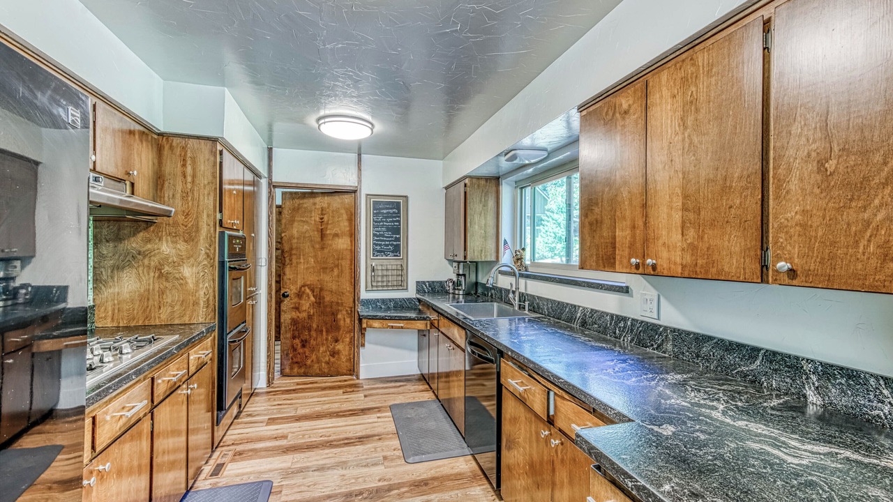 Photo of Kitchen in Sierra Cedars