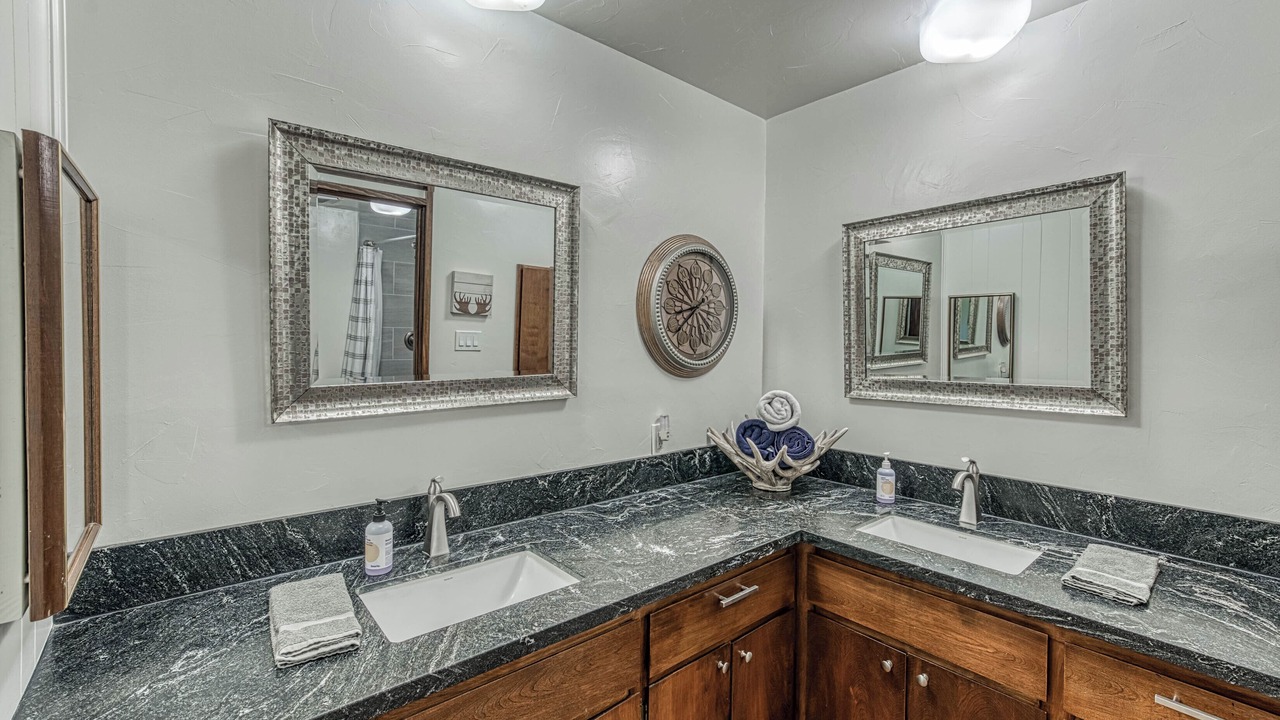 Photo of Bathroom in Sierra Cedars