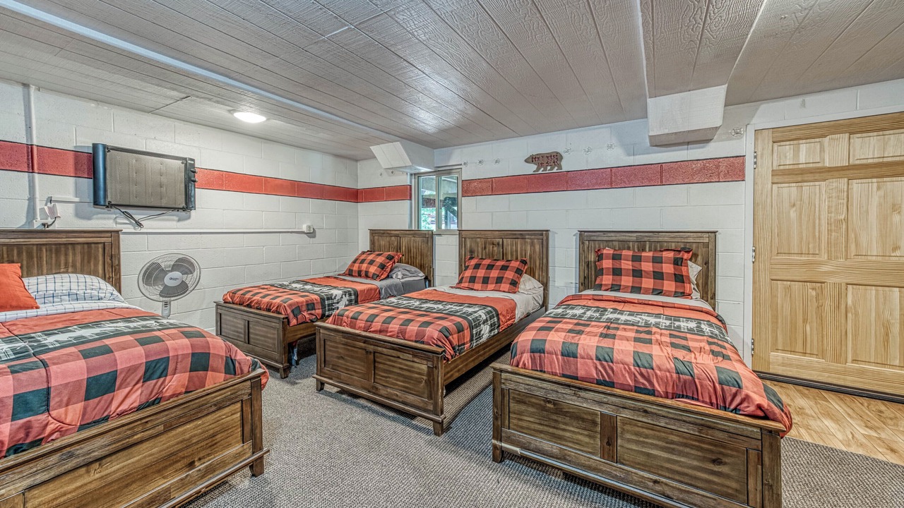 Photo of Bedroom in Sierra Cedars