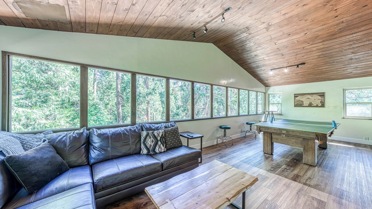 Photo of Livingroom in Sierra Cedars